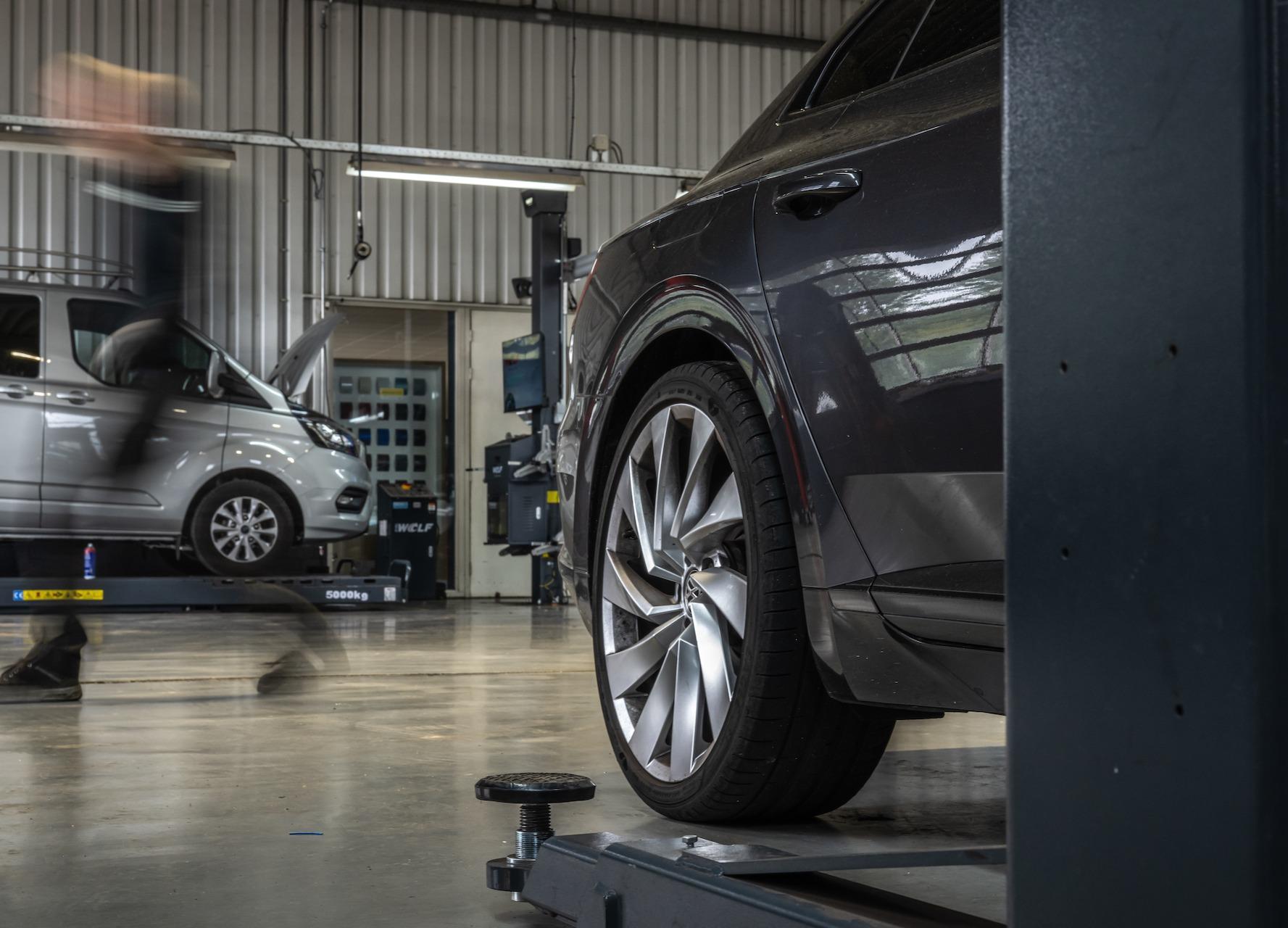 Autoschade laten taxeren door een autoherstelbedrijf