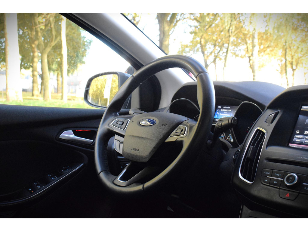 57638665-28.jpg